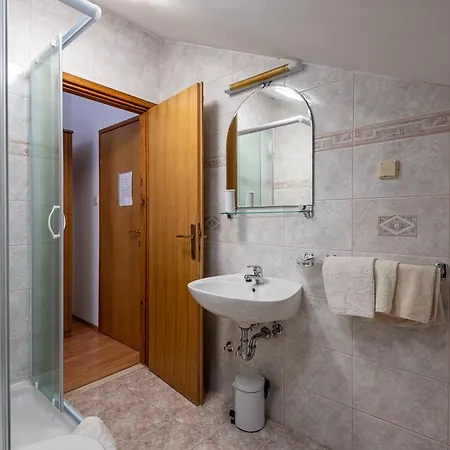 Bellevue 2 בית הארחה 3*