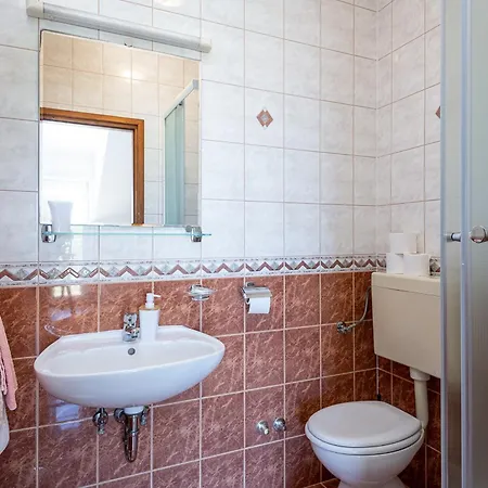 Bellevue 2 בית הארחה 3*